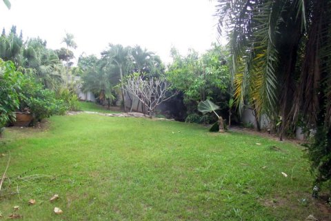 Casa de 5 dormitorios en Pattaya, Tailandia № 20120 - foto 11