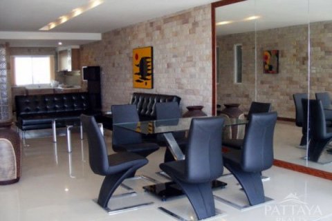 Condominio de 2 dormitorios en Pattaya, Tailandia № 23080