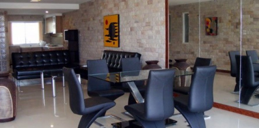Condominio de 2 dormitorios en Pattaya, Tailandia № 23080