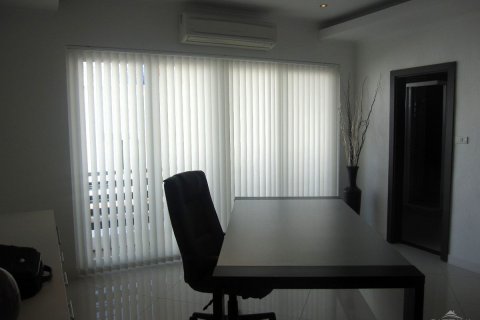 Casa de 4 dormitorios en Pattaya, Tailandia № 22599 - foto 13