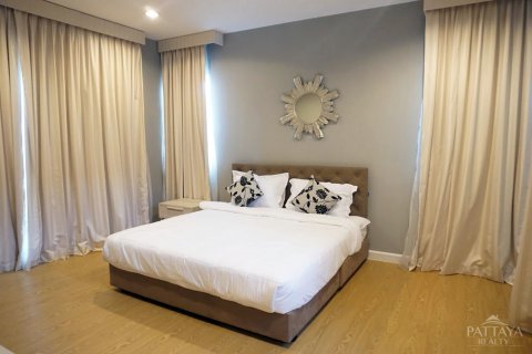 Casa de 4 dormitorios en Pattaya, Tailandia № 20795 - foto 19