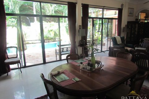Casa de 2 dormitorios en Pattaya, Tailandia № 21728 - foto 17