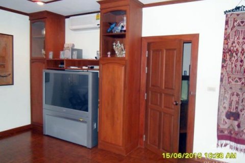 Casa de 3 dormitorios en Pattaya, Tailandia № 22936 - foto 19