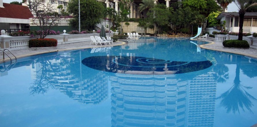 Condominio de 4 dormitorios en Pattaya, Tailandia № 23318