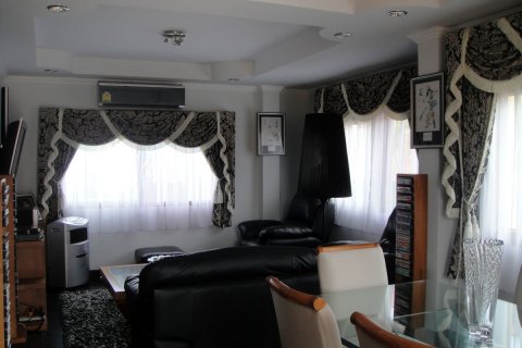 Casa de 2 dormitorios en Pattaya, Tailandia № 22931 - foto 6