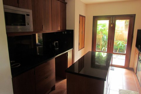 Casa de 4 dormitorios en Jomtien Beach, Pattaya, Tailandia № 20711 - foto 22