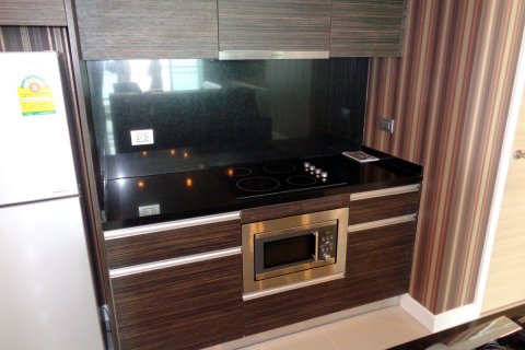 Condominio de 2 dormitorios en Jomtien Beach, Pattaya, Tailandia № 19755 - foto 11