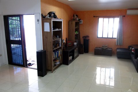 Casa de 2 dormitorios en Pattaya, Tailandia № 20557 - foto 3