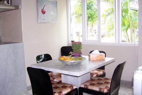 Casa de 5 dormitorios en Pattaya, Tailandia № 22825 - foto 10