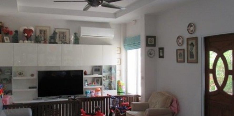 Casa de 4 dormitorios en Pattaya, Tailandia № 21614