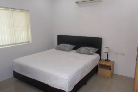 Casa de 4 dormitorios en Pattaya, Tailandia № 22172 - foto 12
