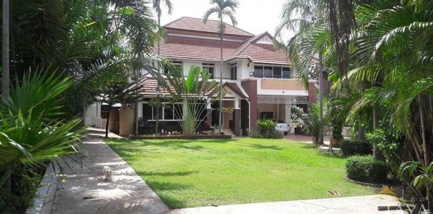 Casa de 5 dormitorios en Pattaya, Tailandia № 21319