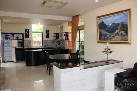 Casa de 3 dormitorios en Pattaya, Tailandia № 20624 - foto 12