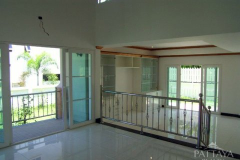 Casa de 3 dormitorios en Pattaya, Tailandia № 23738 - foto 9