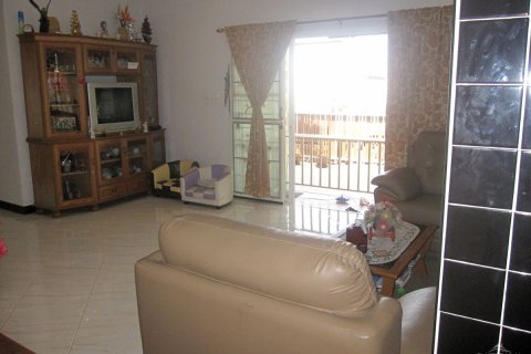 Casa de 3 dormitorios en Pattaya, Tailandia № 23037 - foto 2