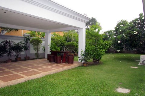 Casa de 3 dormitorios en Pattaya, Tailandia № 23424 - foto 14
