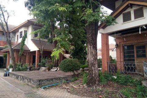 Casa de 4 dormitorios en Bangkok, Tailandia № 21931 - foto 28