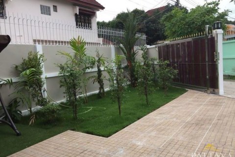 Casa de 4 dormitorios en Pattaya, Tailandia № 21364 - foto 3