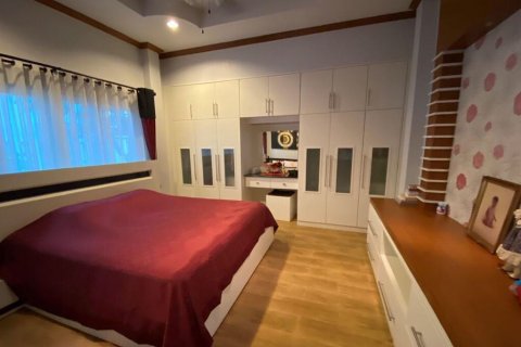 Casa de 4 dormitorios en Pattaya, Tailandia № 22339 - foto 6