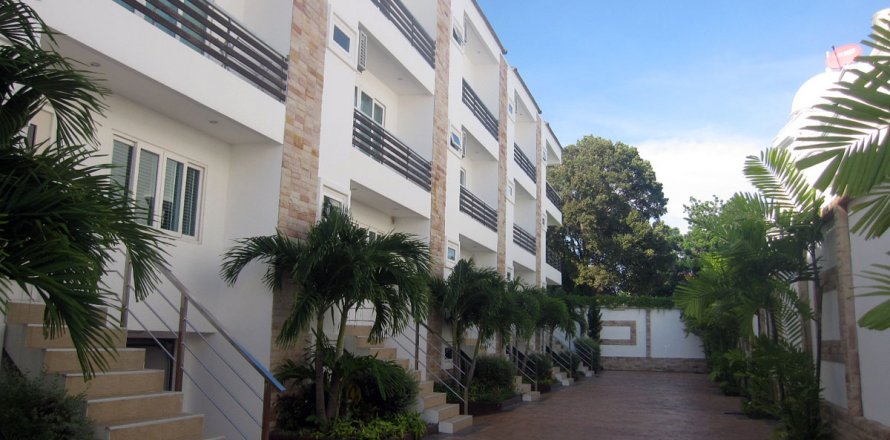 Casa de 4 dormitorios en Pattaya, Tailandia № 22599