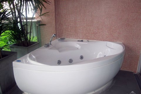 Condominio de 2 dormitorios en Pattaya, Tailandia № 23132 - foto 13