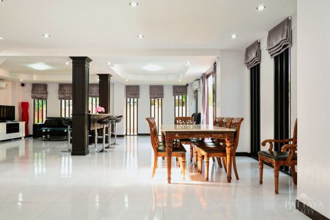 Casa de 7 dormitorios en Jomtien Beach, Pattaya, Tailandia № 20308 - foto 18