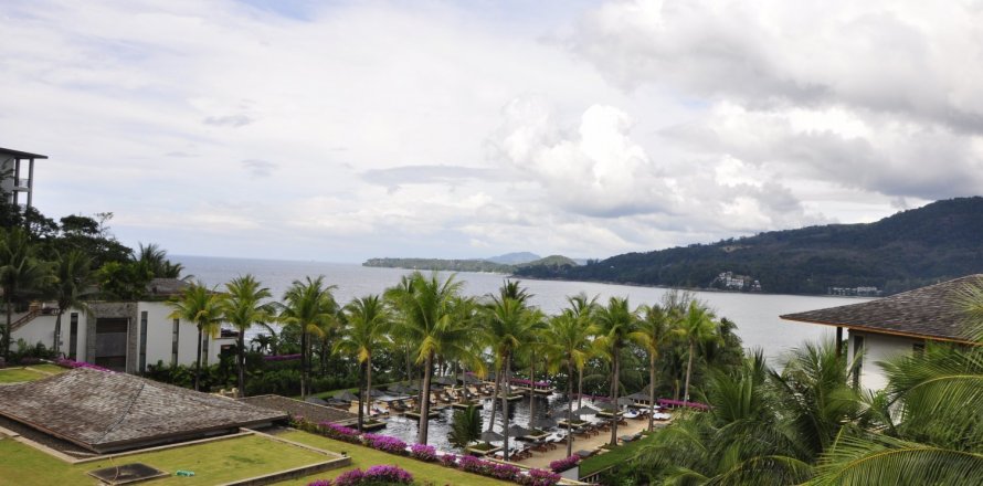 Condominio de 3 dormitorios en Kamala, Tailandia № 3804