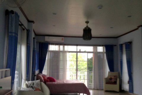 Casa de 5 dormitorios en Jomtien Beach, Pattaya, Tailandia № 24061 - foto 10