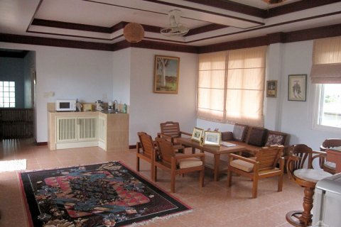 Casa de 4 dormitorios en Pattaya, Tailandia № 22891 - foto 25