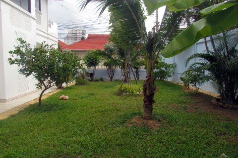 Casa de 3 dormitorios en Jomtien Beach, Pattaya, Tailandia № 20742 - foto 24