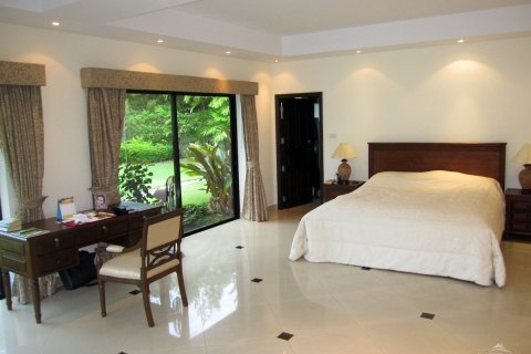 Casa de 4 dormitorios en Jomtien Beach, Pattaya, Tailandia № 23017 - foto 20