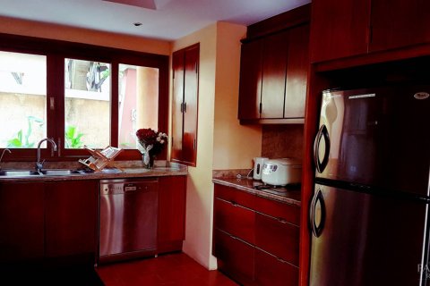 Casa de 5 dormitorios en Pattaya, Tailandia № 20733 - foto 20