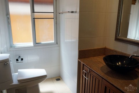 Casa de 6 dormitorios en Pattaya, Tailandia № 20788 - foto 15