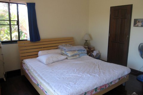 Casa de 3 dormitorios en Pattaya, Tailandia № 22726 - foto 17