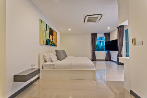 Casa de 5 dormitorios en Pattaya, Tailandia № 21797 - foto 13