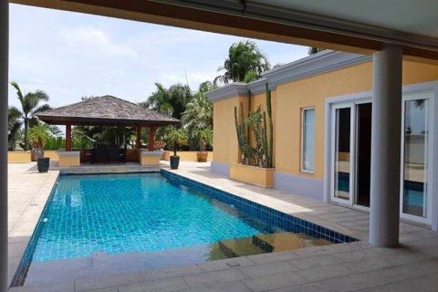 Casa de 5 dormitorios en Pattaya, Tailandia № 22133 - foto 19
