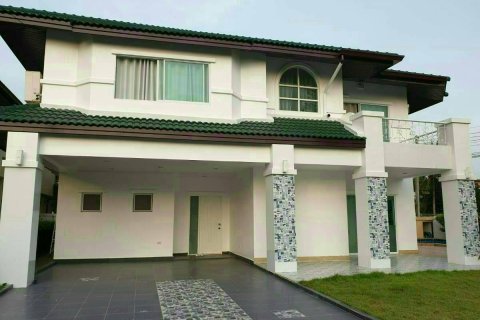 Casa de 3 dormitorios en Pattaya, Tailandia № 22354 - foto 20
