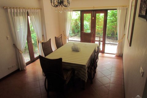 Casa de 4 dormitorios en Jomtien Beach, Pattaya, Tailandia № 20711 - foto 20