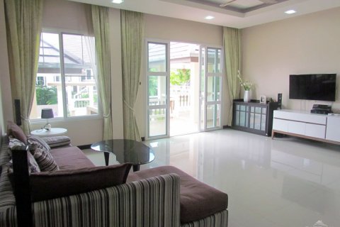 Casa de 3 dormitorios en Pattaya, Tailandia № 20273 - foto 10
