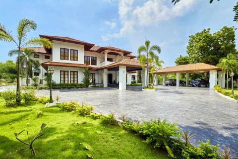 Casa de 4 dormitorios en Rayong, Tailandia № 19988 - foto 2