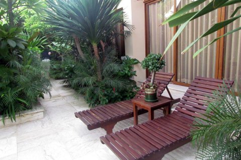 Casa de 3 dormitorios en Pattaya, Tailandia № 24373 - foto 23
