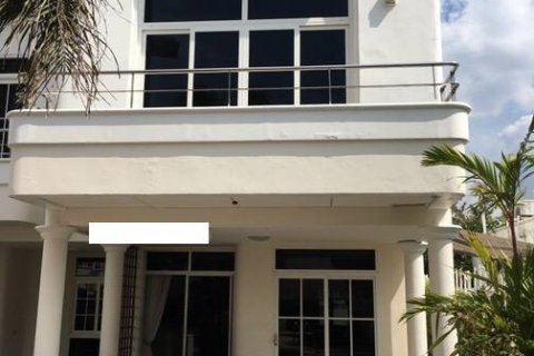 Casa de 3 dormitorios en Pattaya, Tailandia № 21928 - foto 7