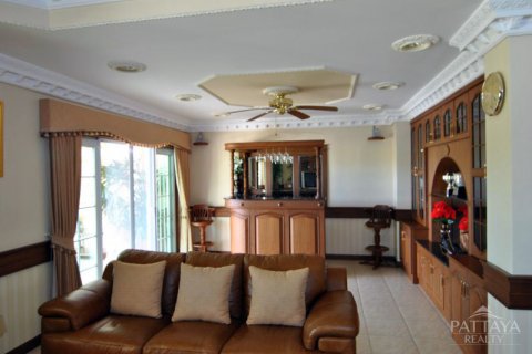 Casa de 5 dormitorios en Pattaya, Tailandia № 23417 - foto 8