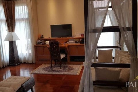 Casa de 4 dormitorios en Pattaya, Tailandia № 21419 - foto 13