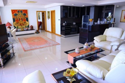 Condominio de 2 dormitorios en Jomtien Beach, Pattaya, Tailandia № 22336