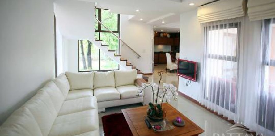 Casa de 5 dormitorios en Pattaya, Tailandia № 23997