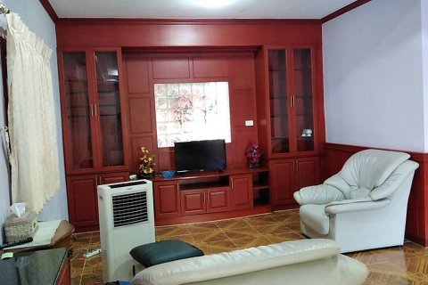 Casa de 3 dormitorios en Pattaya, Tailandia № 21963 - foto 26