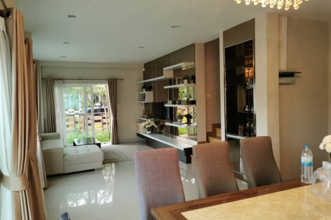 Casa de 3 dormitorios en Pattaya, Tailandia № 22051 - foto 7