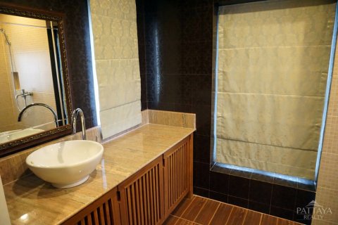 Casa de 5 dormitorios en Pattaya, Tailandia № 20790 - foto 17