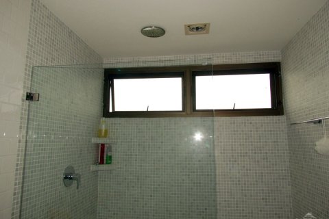 Condominio de 3 dormitorios en Pattaya, Tailandia № 23835 - foto 12